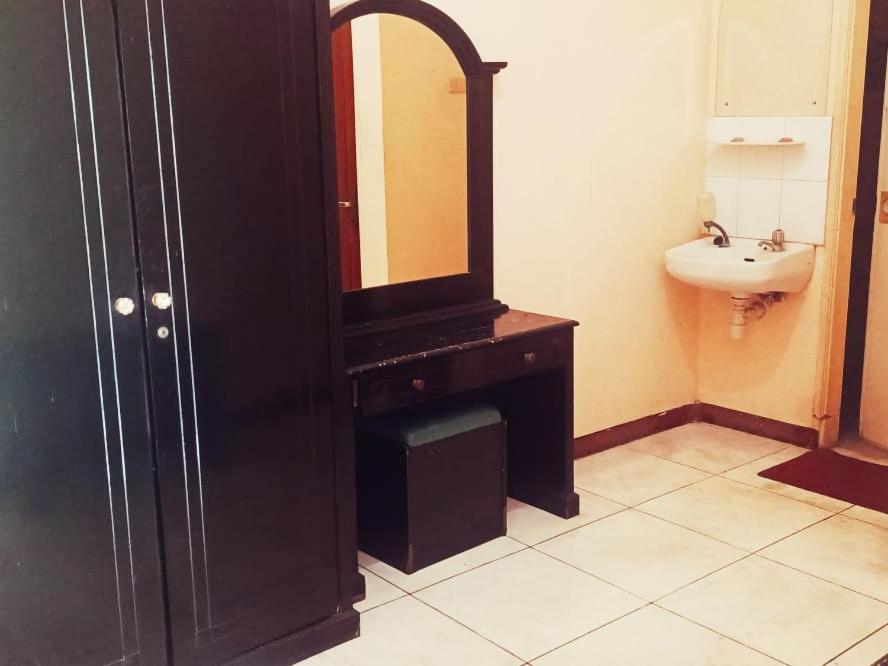 Hotel Wijaya Purwokerto Buitenkant foto