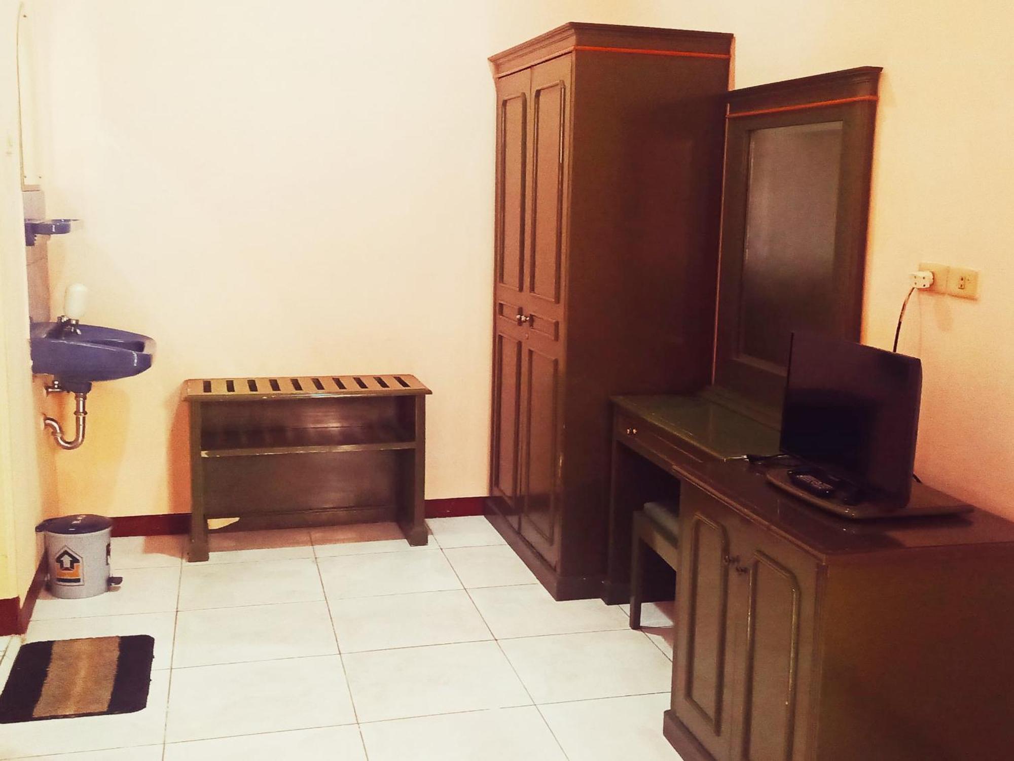 Hotel Wijaya Purwokerto Buitenkant foto
