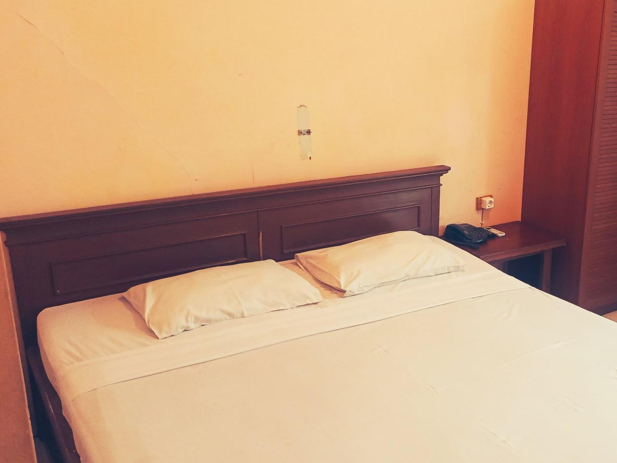 Hotel Wijaya Purwokerto Buitenkant foto