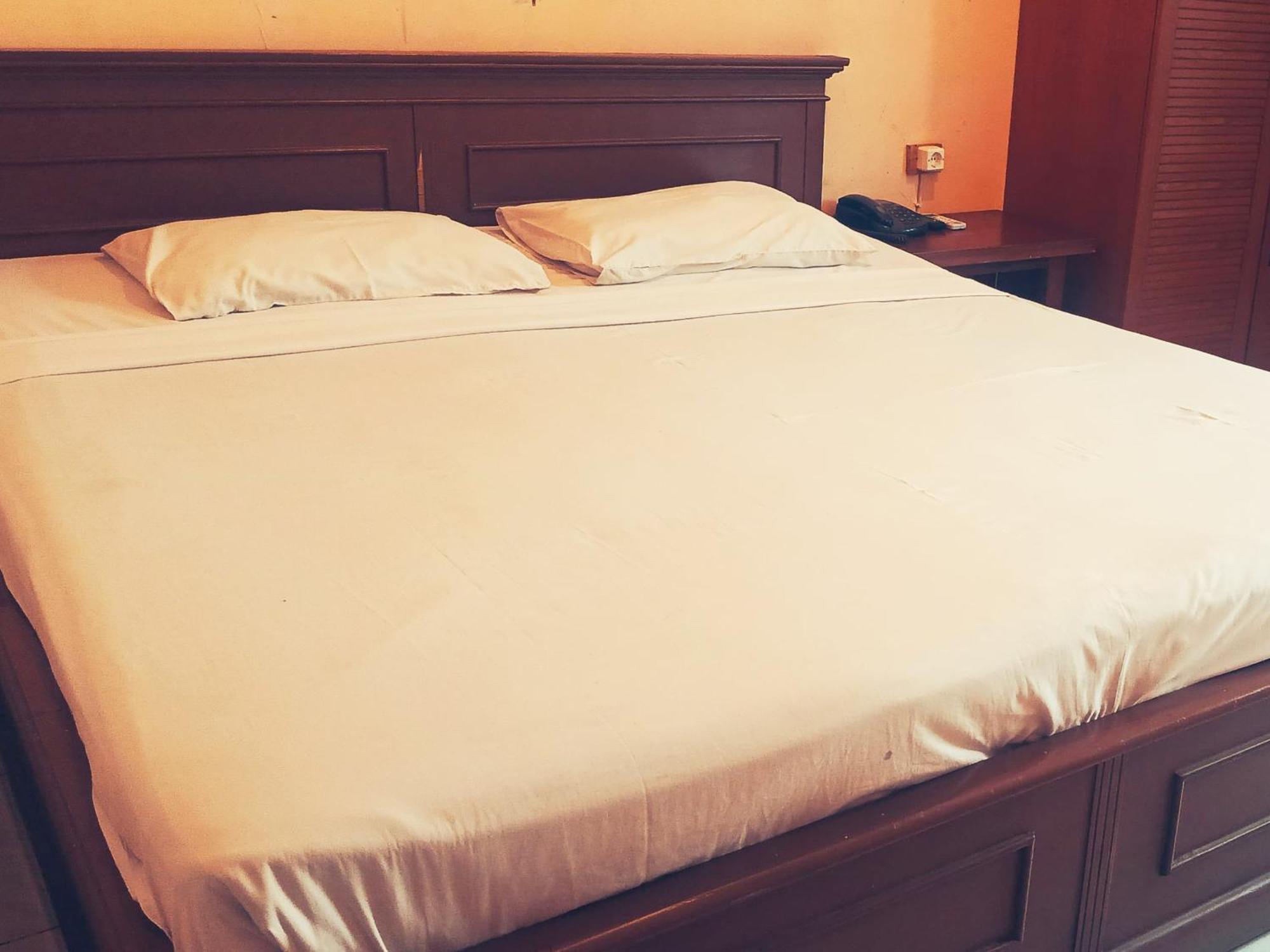 Hotel Wijaya Purwokerto Buitenkant foto