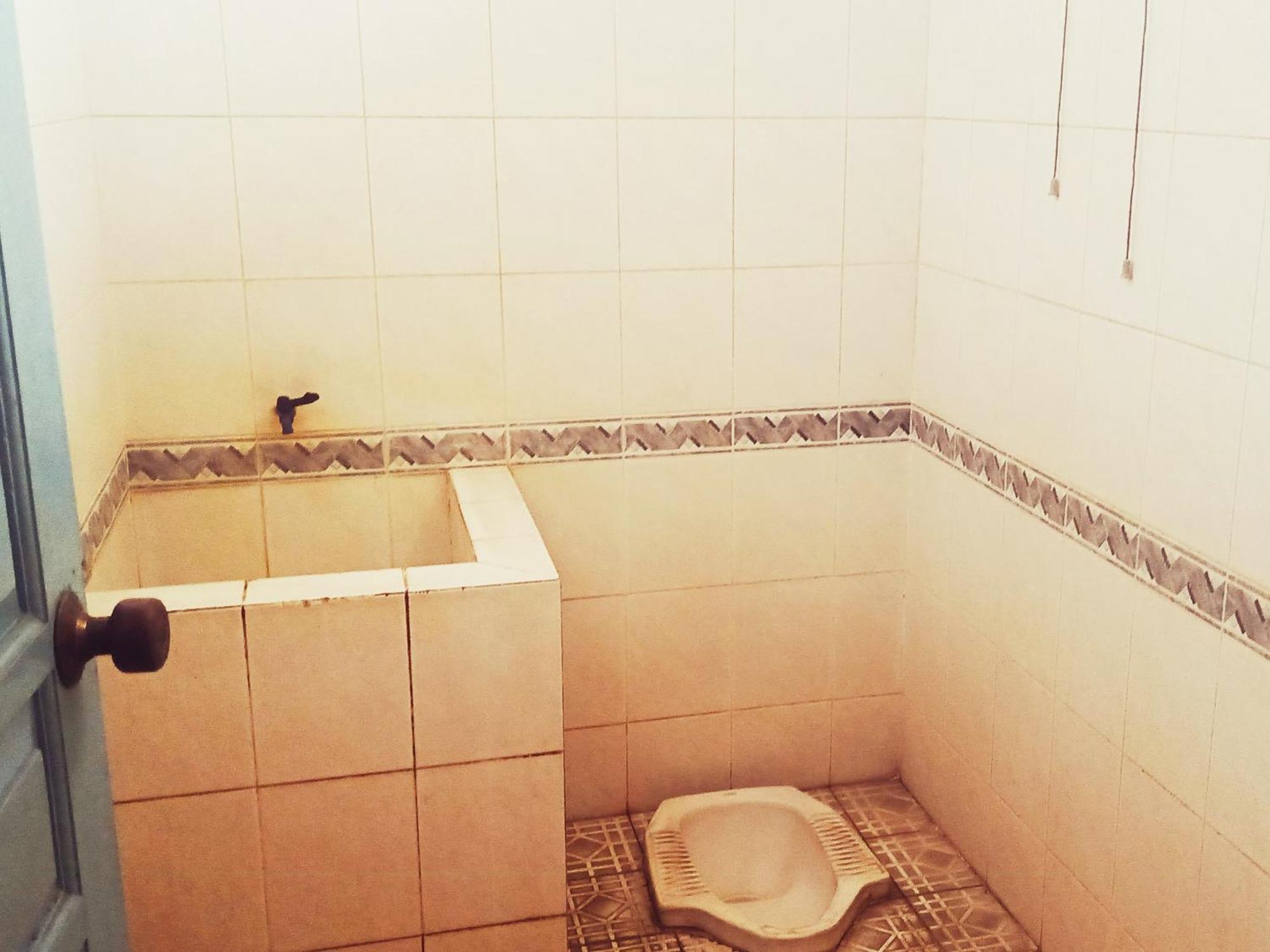 Hotel Wijaya Purwokerto Buitenkant foto