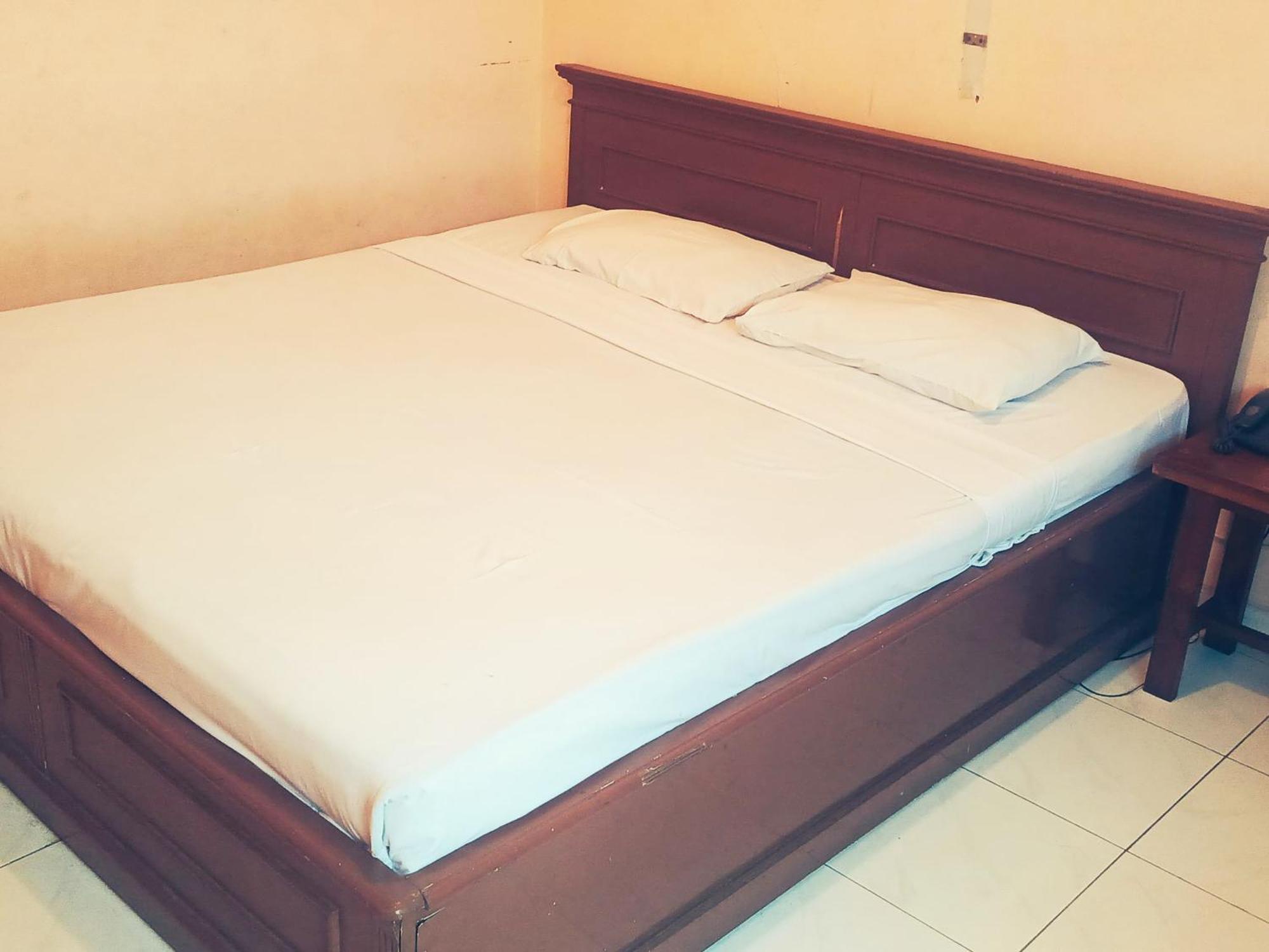Hotel Wijaya Purwokerto Buitenkant foto