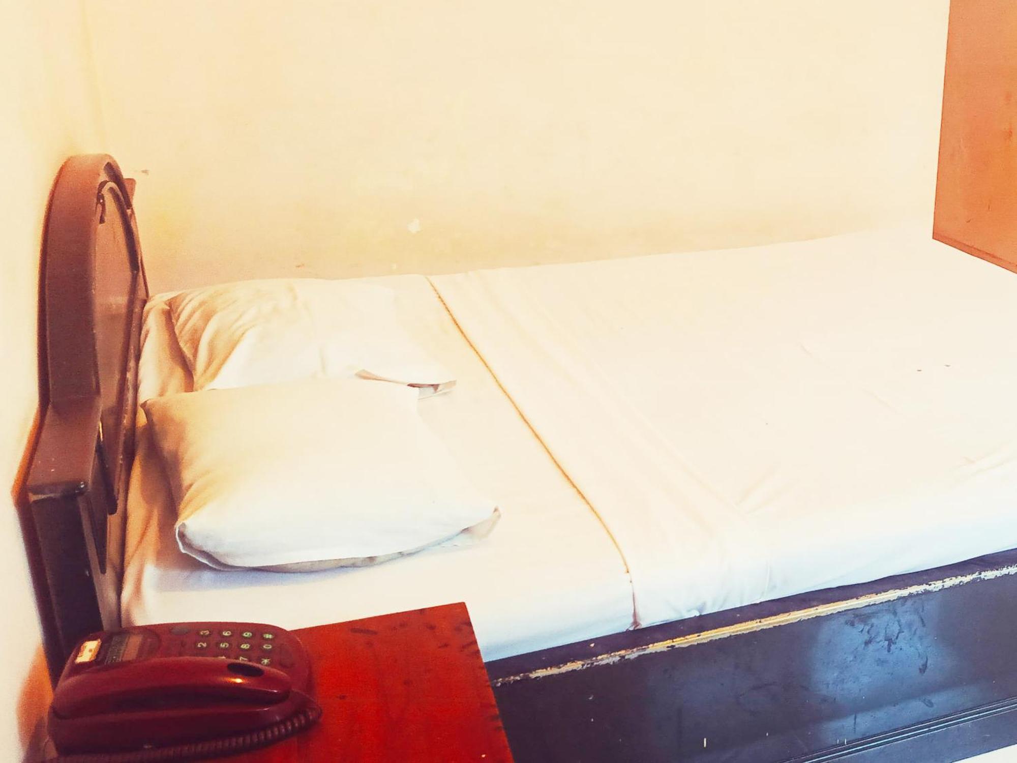 Hotel Wijaya Purwokerto Buitenkant foto