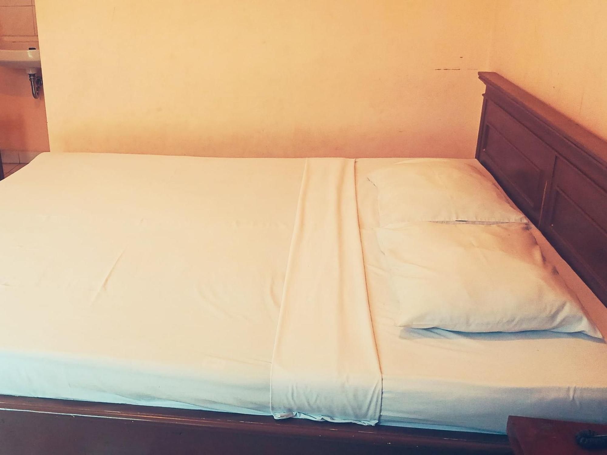 Hotel Wijaya Purwokerto Buitenkant foto