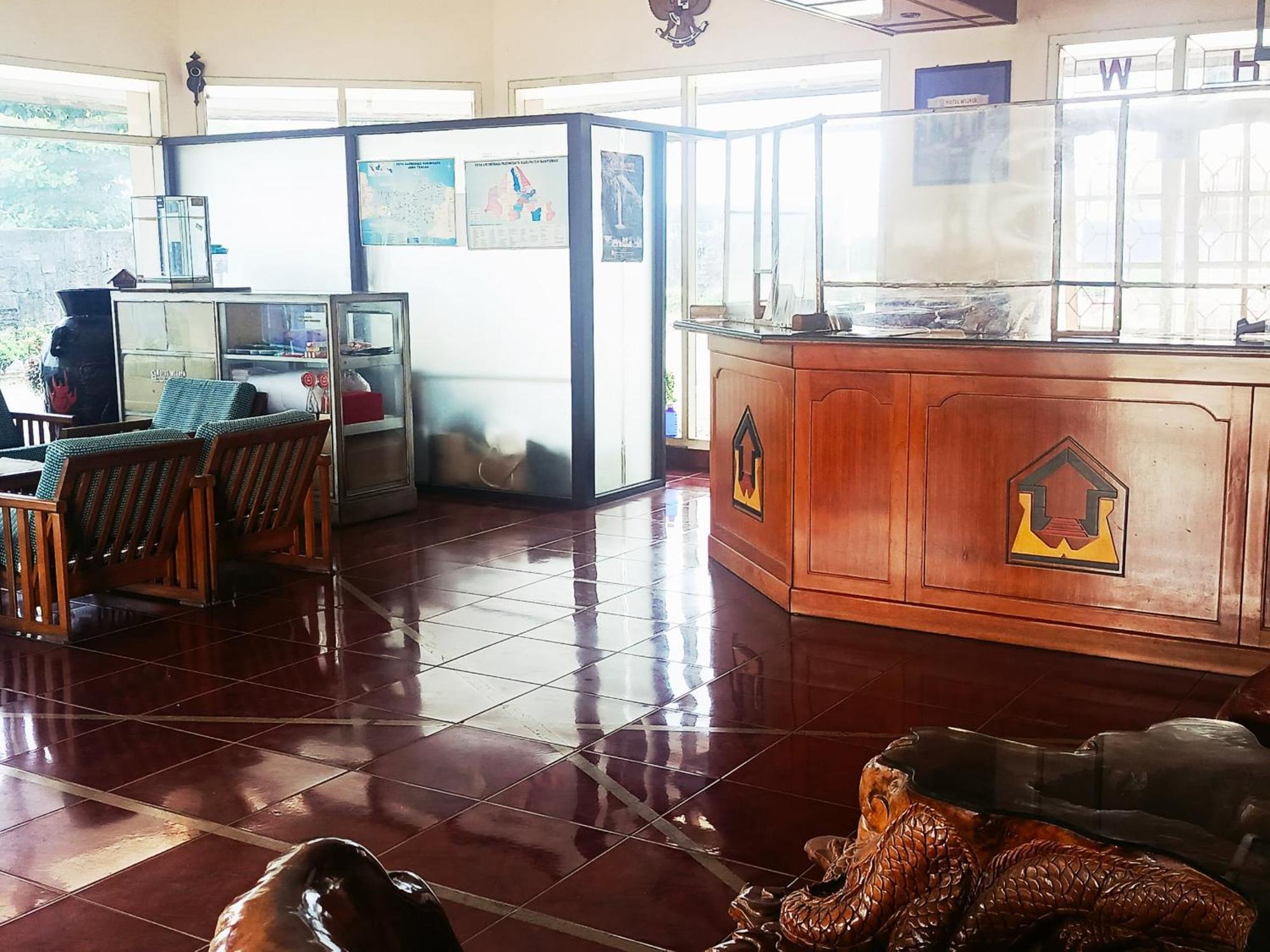 Hotel Wijaya Purwokerto Buitenkant foto