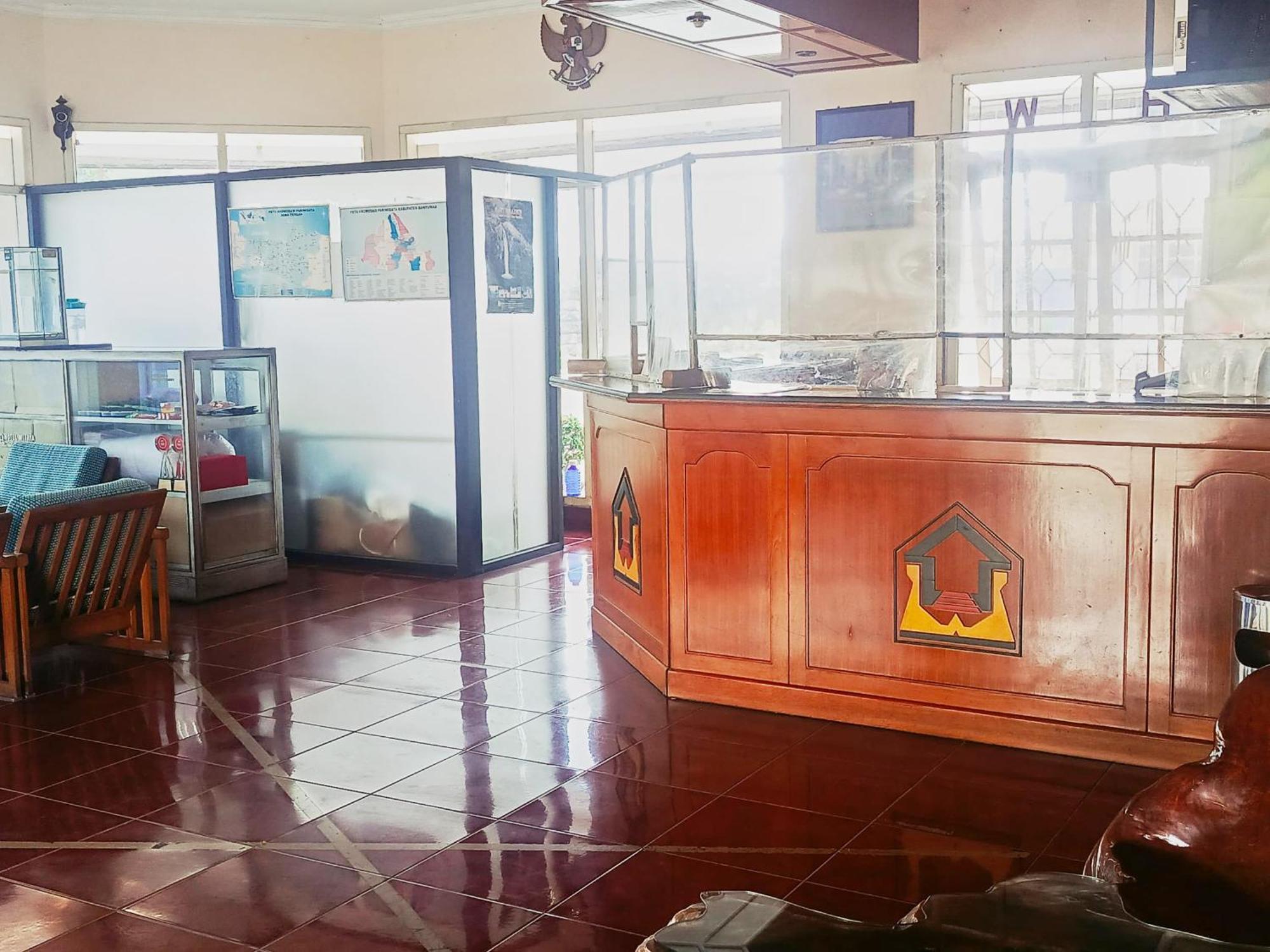 Hotel Wijaya Purwokerto Buitenkant foto